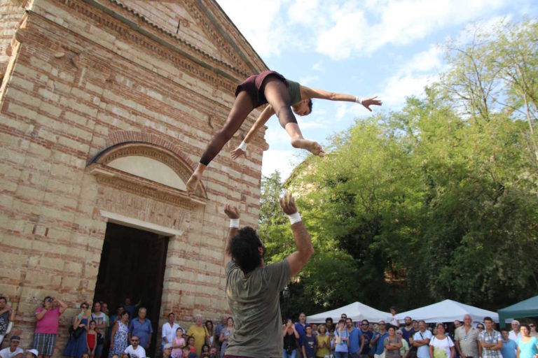 Al via la 28° edizione del Festival di arte di strada e circo contemporaneo  più antico del Piemonte