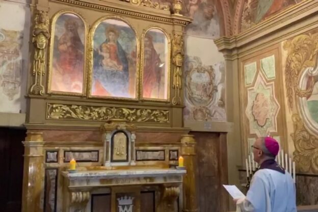 Asti, celebrazioni a porte chiuse del Giovedì Santo: la diretta streaming
