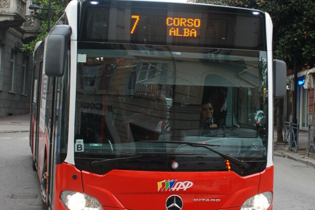 Nel giorno della manifestazione Asti Pride 2022 i bus di Asp effettuano variazioni di percorso