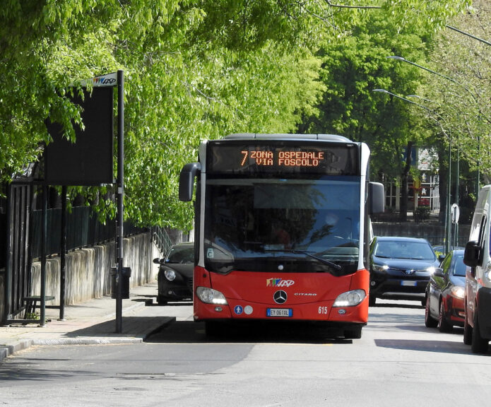 Asti, Per salire sui bus di Asp obbligatorio il green pass