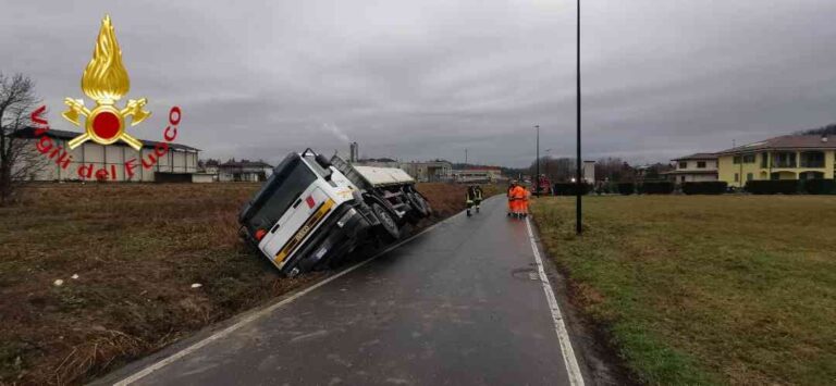 Camion fuori strada a Nizza Monferrato