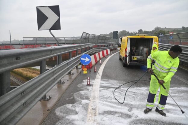 Incidente mortale sull’A33: vittime due giovani