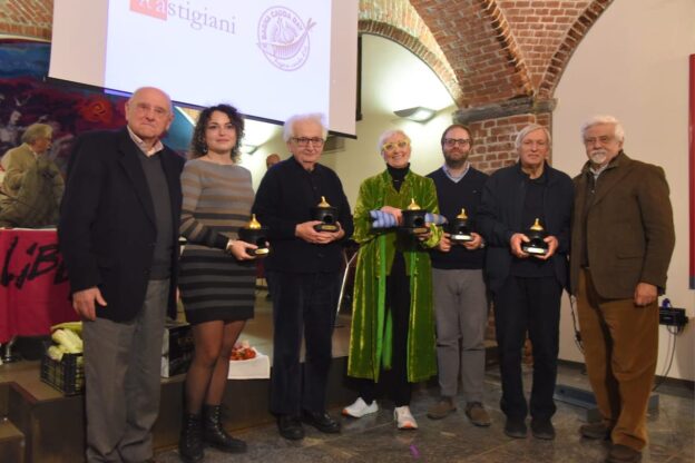 Al Premio Testa d’Aj omelia laica di Don Ciotti e il profumo di acciughe raccontato da Gambarotta