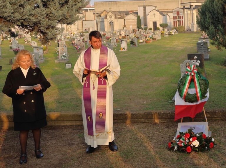 Al cimitero ricordati gli insigniti al cippo dell’Anioc