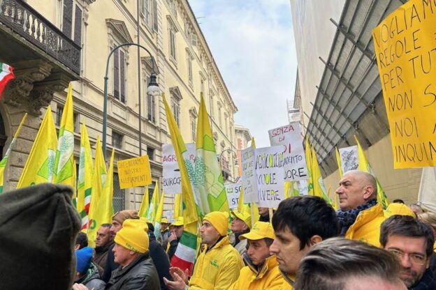 Proficui sit-in e presidio della Coldiretti a tutela degli agricoltori