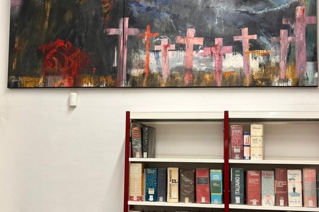 In occasione della Giornata contro la violenza sulle donne l’artista Giulio Lucente dona un’opera alla Biblioteca Astense