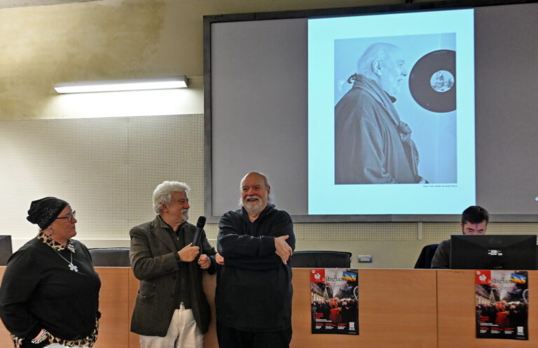 I giovani raccontano la nostra storia: consegnate le 14 borse di ricerca “Luciano Nattino” alla presentazione di Astigiani