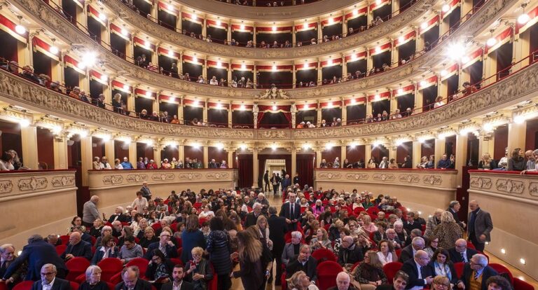 Il Premio Asti d’Appello riparte per l’edizione 2025 e rende disponibile il libro dedicato a Massimo Cotto