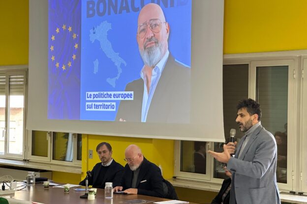 Stefano Bonaccini ad Asti per parlare di Europa