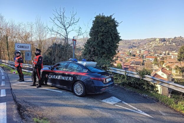 Canelli, scoperto dai Carabinieri l’autore di atti vandalici e furti su numerose auto